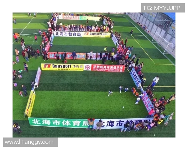 足球球星贴纸装饰宿舍空间 打造个性化体育氛围的理想之地