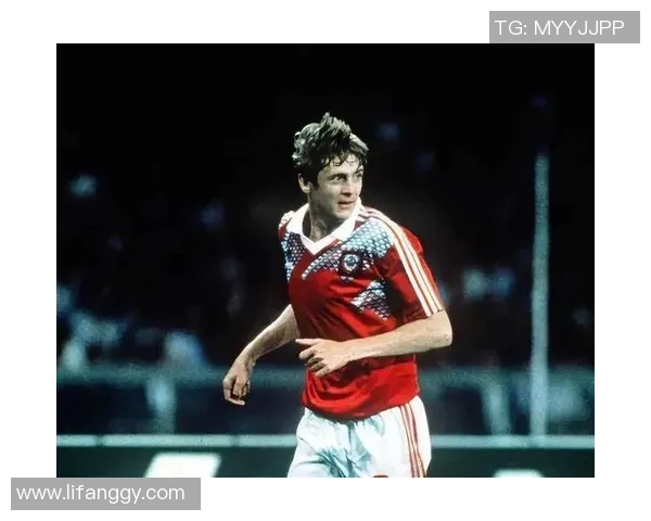 七月八日出生的足球巨星们 他们的辉煌成就与传奇人生 七月八日出生的足球巨星们 他们的辉煌成就与传奇人生