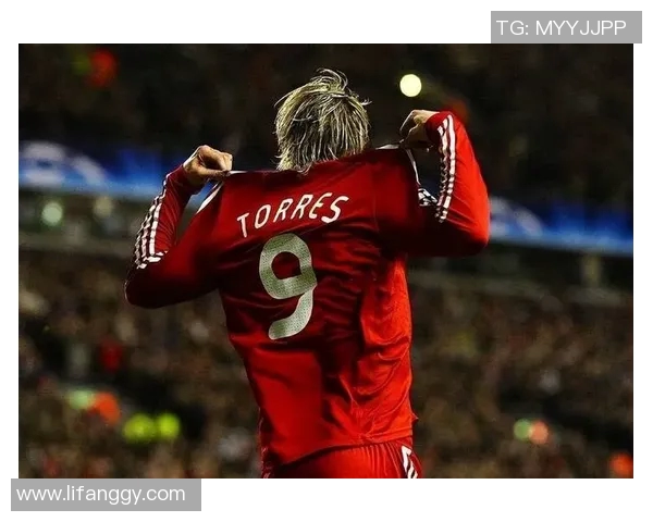 欧洲足球赛场上的超级球星：那些改变历史的传奇人物与辉煌瞬间