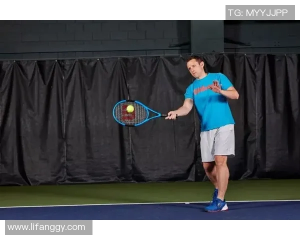 球星如何通过精准踩球掌控比赛节奏与突破防守技巧